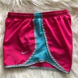 💙NIKE Tempo running shorts